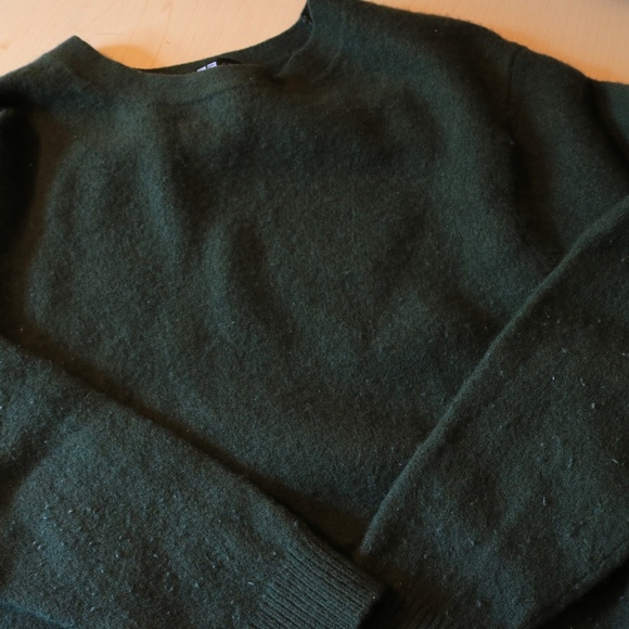 Uniqlo Olive Wool Pullover - Picture 3 of 4